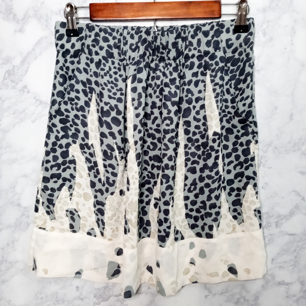Cabi Mini Skirt Women Size S Cream Gray Animal Print Elastic Waist Relax Fit